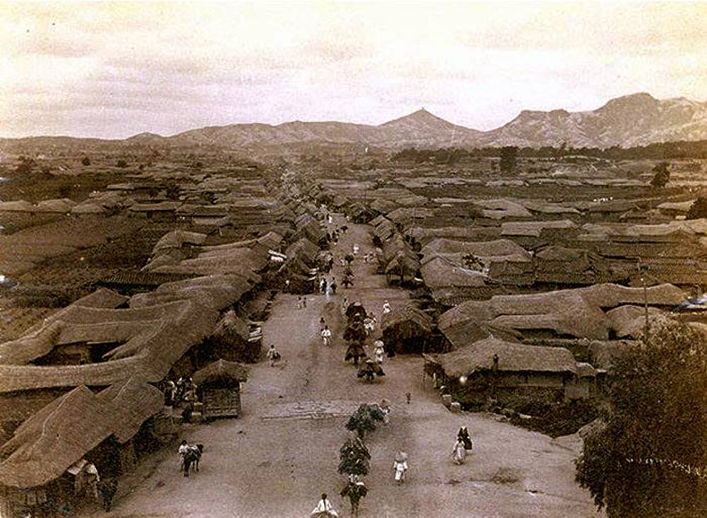 종로 [Jong-ro, 鍾路] Seoul, 1880-THE FREE SKY