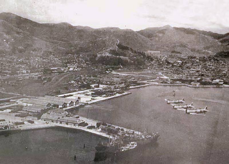 마산항 [馬山港] Masan, 1950-THE FREE SKY