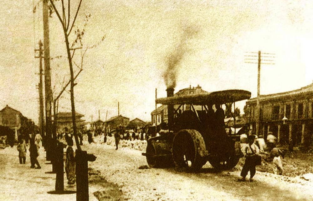 태평로 [Taepyeong-ro, 太平路] Seoul, 1912-THE FREE SKY